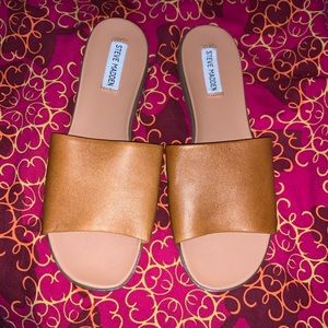 Never worn Steve Madden Kailey Slide Sandal